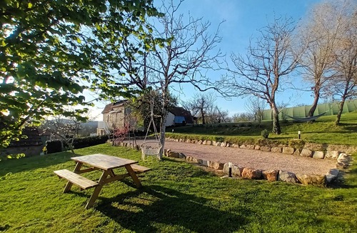 Saint-Jean-Lagineste House | Gîte les résurgences