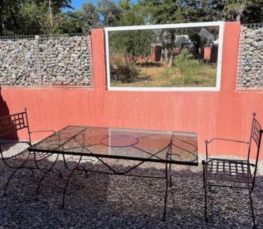 Ginasservis House | Gîte - Les Salons du Bastier