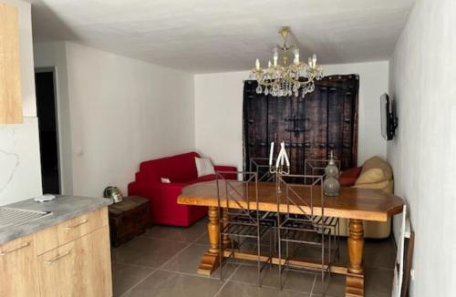 Ginasservis House | Gîte - Les Salons du Bastier