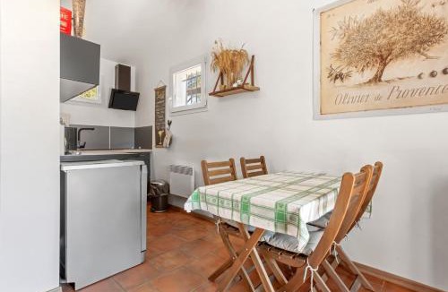 Cotignac Apartment | Gîte Les Tarentes