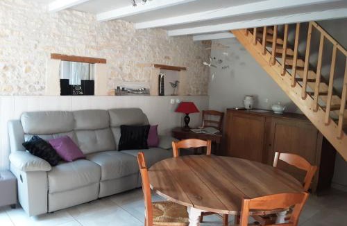 Thaims House | Gîte " Les Tourterelles"