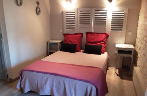 Thaims House | Gîte " Les Tourterelles"