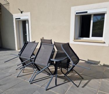 Besignan Apartment | Gîte les trois abeilles