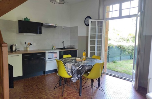 Lison House | Gîte Les Trois Pommes, Normandy