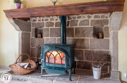 Ceilloux House | Gîte 'les Villes' - CEILLOUX