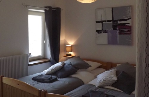 Provins House | Gîte Les Volets Bleus