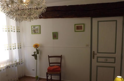 Provins House | Gîte Les Volets Bleus