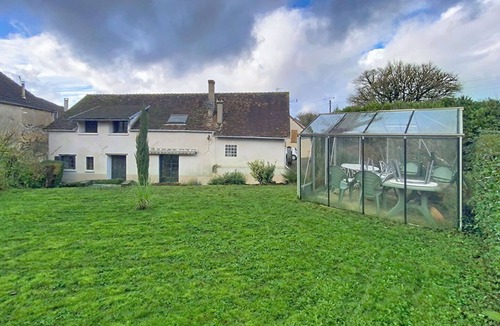 Thury House | Gîte Lilas Sensation