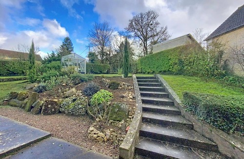 Thury House | Gîte Lilas Sensation