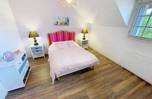 Thury House | Gîte Lilas Sensation