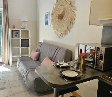 Mireval Apartment | Gîte Lo Becarut L'Escapade Des Flamants Roses