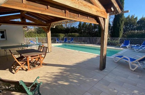 Aureille House | Gîte Lou Gardian