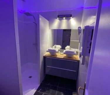 Campagnan House | Gîte Love Dreams Jacuzzi privatif