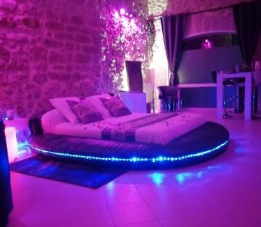 Campagnan House | Gîte Love Dreams Jacuzzi privatif