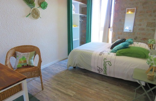 Saint-Bonnet-le-Chateau Other | Gîte Ma Boutique Hôtel in La Bâtisse aux Lanternes sleeps 30 with garden
