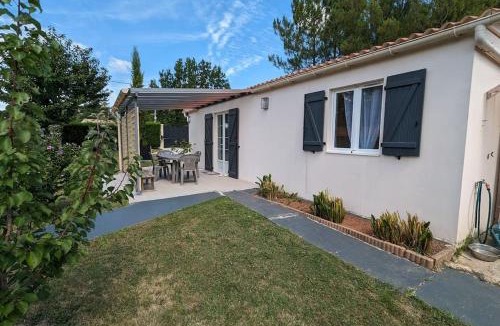 Montendre House | Gîte maison à Montendre