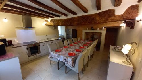 Montreuil-Bellay House | Gîte Maison Anjou 14 personnes Logis de la Porte Saint Jean