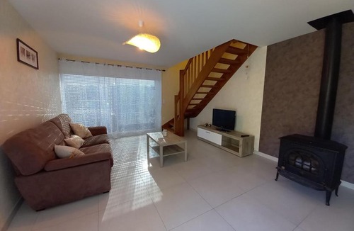 Maizieres House | Gîte, Maison de campagne