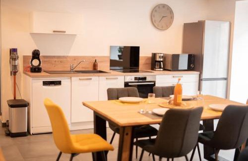 Briec Apartment | Gîte Manoir de Kerlez Plain-pied