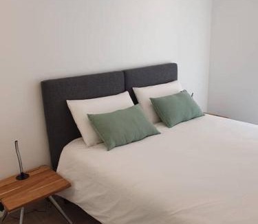 Briec Apartment | Gîte Manoir de Kerlez Plain-pied