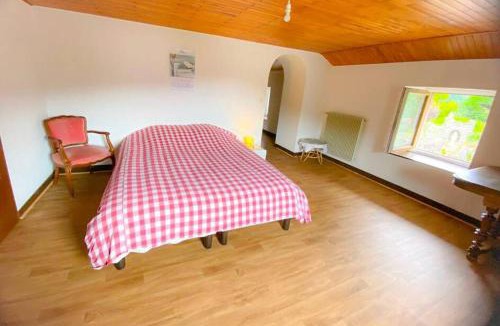 Haut-du-Them-Chateau-Lambert Apartment | Gîte Marchand