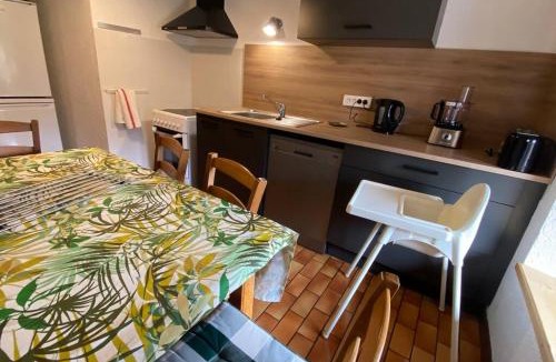 Haut-du-Them-Chateau-Lambert Apartment | Gîte Marchand