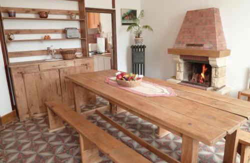 Anost House | Gîte Meublé