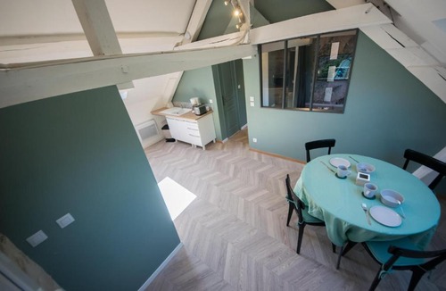 Bruyeres-et-Montberault Apartment | Gîte Mise au Vert