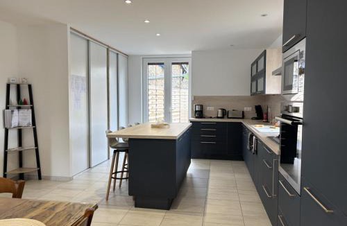La Guillermie House | Gîte moderne avec animaux admis - 6 pers. - FR-1-489-634