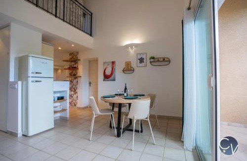 Aigueze House | Gîte moderne, calme & piscine