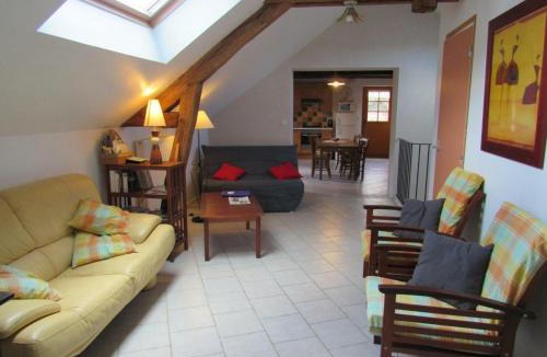 Molineuf House | Gîte Molineuf, 4 pièces, 8 personnes - FR-1-491-216