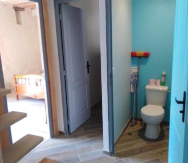 Les Roches-l'Eveque House | Gîte mon p'ti bout