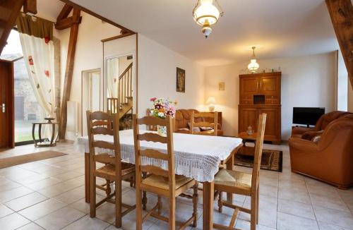 Ferrieres-sur-Sichon House | Gîte Montagne avec Terrasse et Barbecue - Animaux Acceptés - FR-1-489-101
