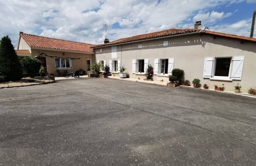 Bressuire Cottage | Gîte Natura Bella