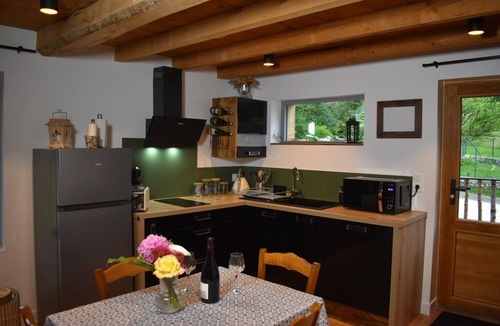 Attignat-Oncin Cottage | Gîte Nature et Espace Bien-être au Milieux des Champs