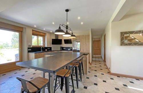 Les Ventes-de-Bourse House | Gîte Nature avec Jardin et Spa pour 14 pers. à Les Ventes-de-Bourse - FR-1-497-211