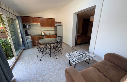 Laverune Bed & Breakfast | Gîte Navacelles