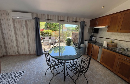 Laverune Bed & Breakfast | Gîte Navacelles