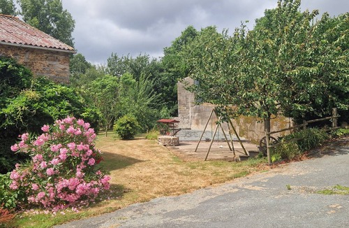 Montournais House | Gîte near Puy du Fou