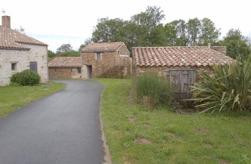 Mareuil-Sur-Lay-Dissais House | Gîte neuf du Hameau de l'Eveillerie