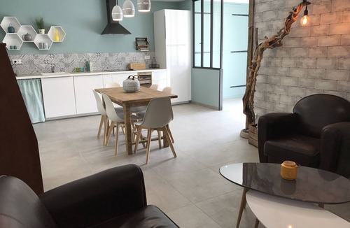 Saint-Ferreol-Trente-Pas House | Gîte "pastel sweetness"