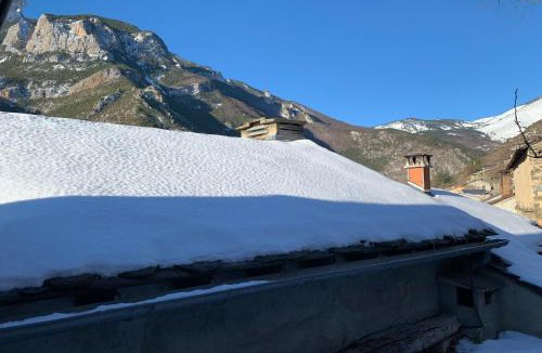 Nohedes House | Gîte paisible au cœur des montagnes à Nohèdes