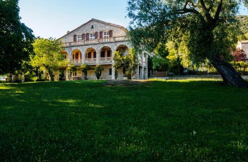 Tourrettes-sur-Loup Apartment | Gîte Panoramique