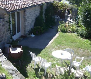 Saint-Genis House | Gîte Paysan La Grange