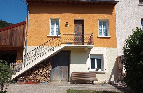 Fougax-et-Barrineuf Apartment | Gîte Peyroutous in Ariège