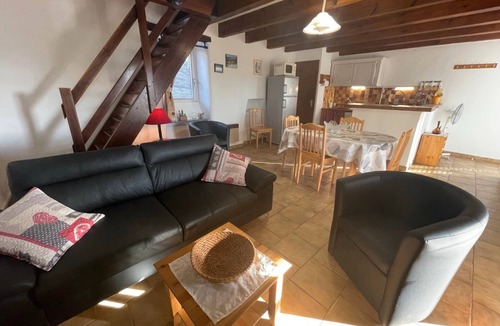 Joyeuse Cottage | Gîte Pierre Blanche – Village De Gîtes in Joyeuse, 2 Bedrooms, 3 Shared Pools