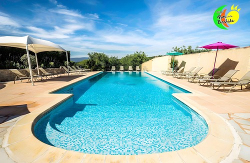 Joyeuse Cottage | Gîte Pierre Blanche – Village De Gîtes in Joyeuse, 2 Bedrooms, 3 Shared Pools