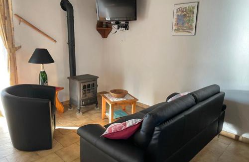 Joyeuse Apartment | Gîte Pierre Blanche - Village De Gîtes