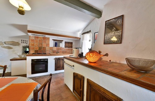 Lussan Apartment | Gîte Pina - Gîte avec piscine partagée