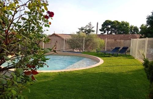 Plaissan Apartment | Gîte Plaissan- Chez Laure&Marc
